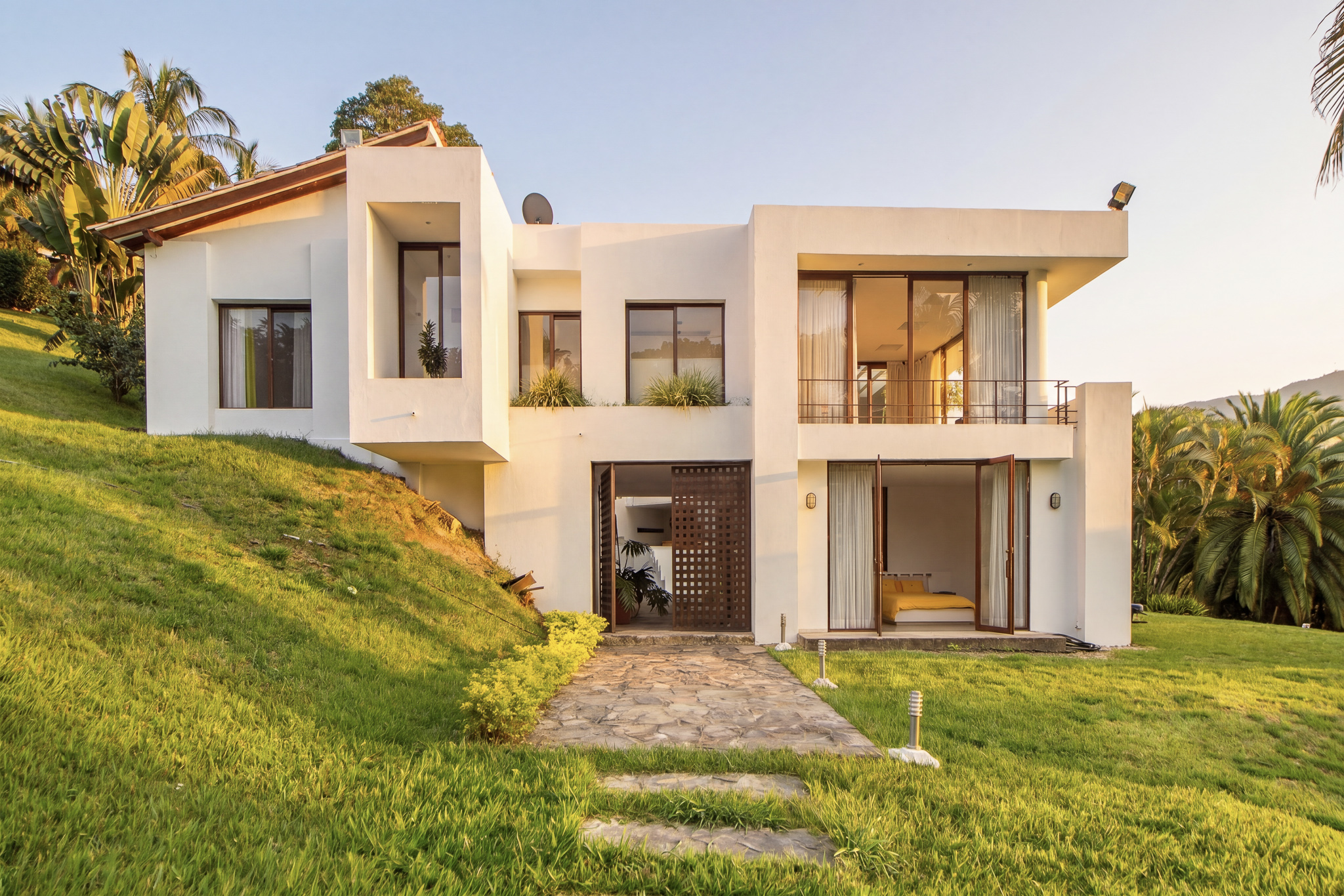 Exterior after Golden Hour preset