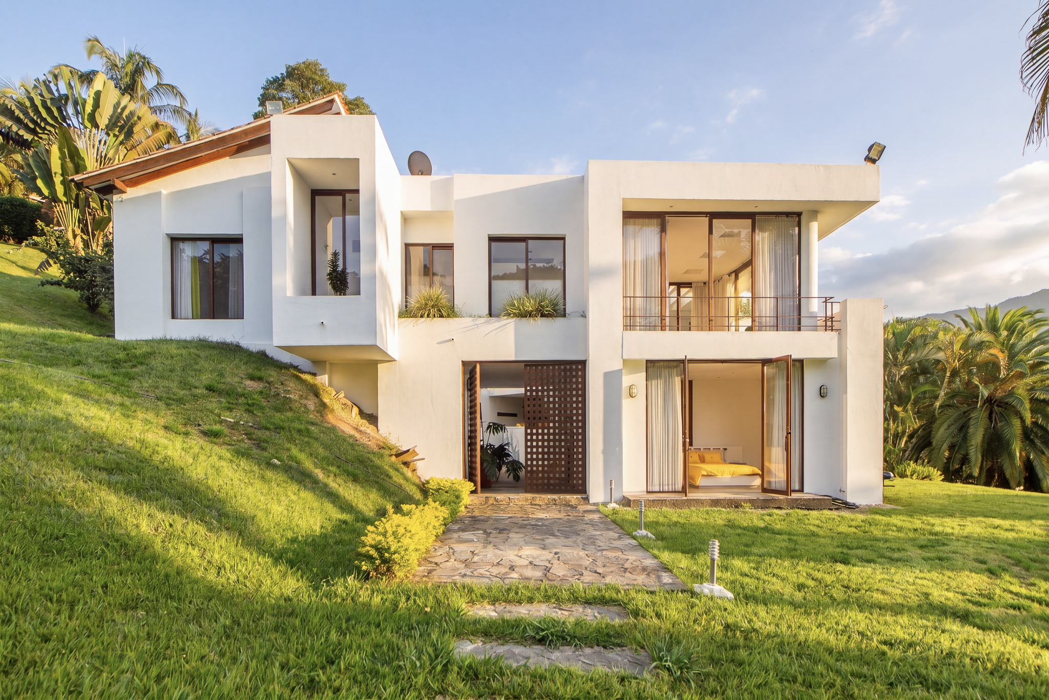 Exterior after Low Sun Architectural preset