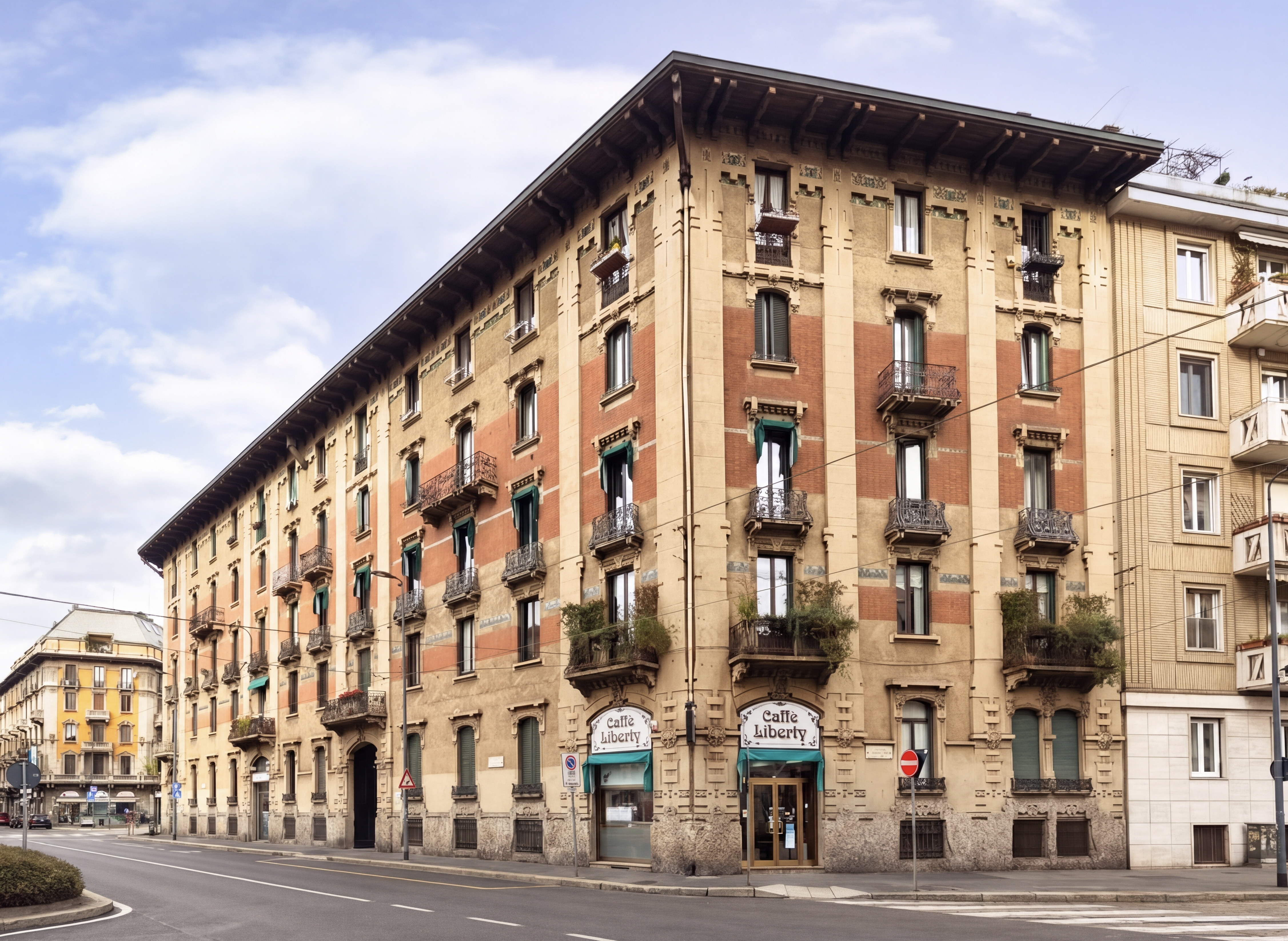 Declutter Exterior after